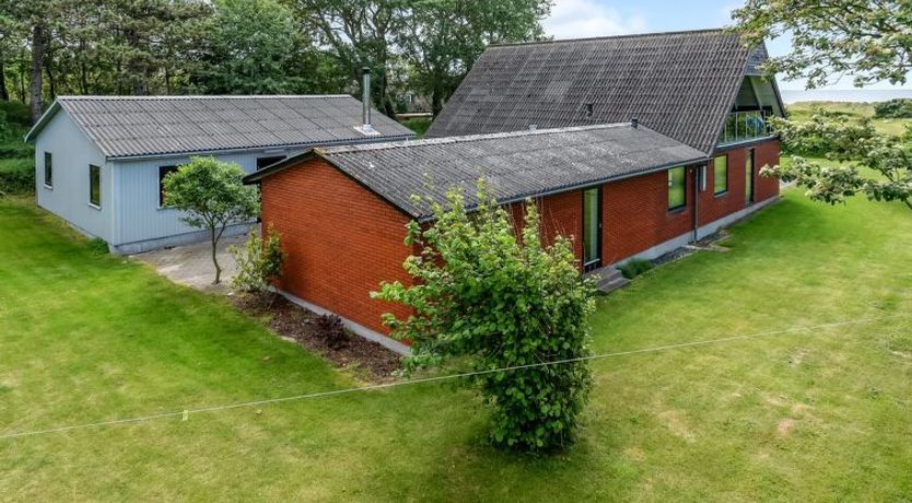 Photo of "Emin" - 100m from the sea