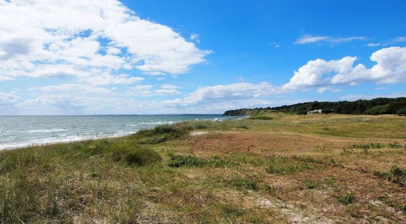 Photo of "Emin" - 100m from the sea