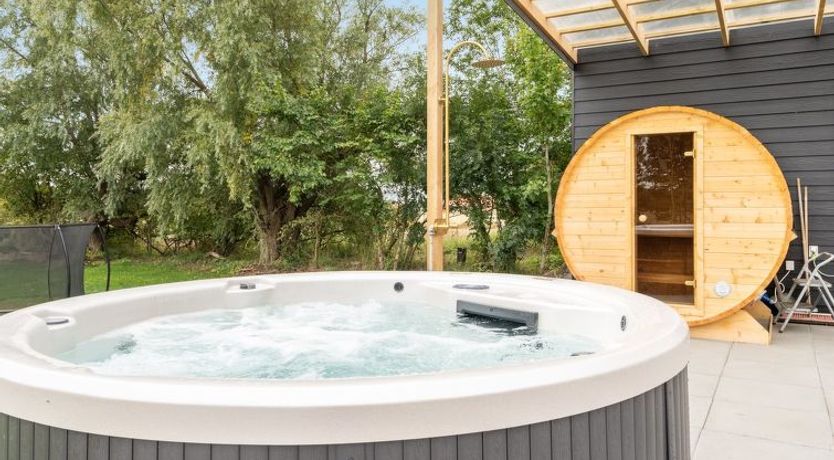 Photo of "Niki" - 15km from the sea