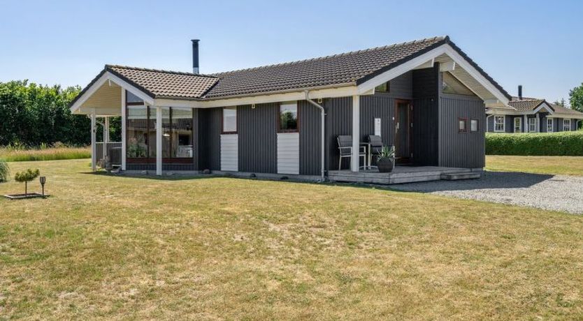 Photo of "Ela" - 500m from the sea