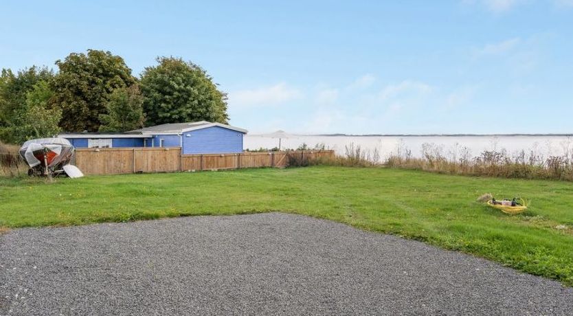 Photo of "Tana" - 5m from the sea