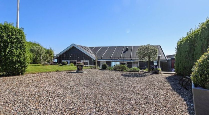 Photo of "Grim" - 5m from the sea