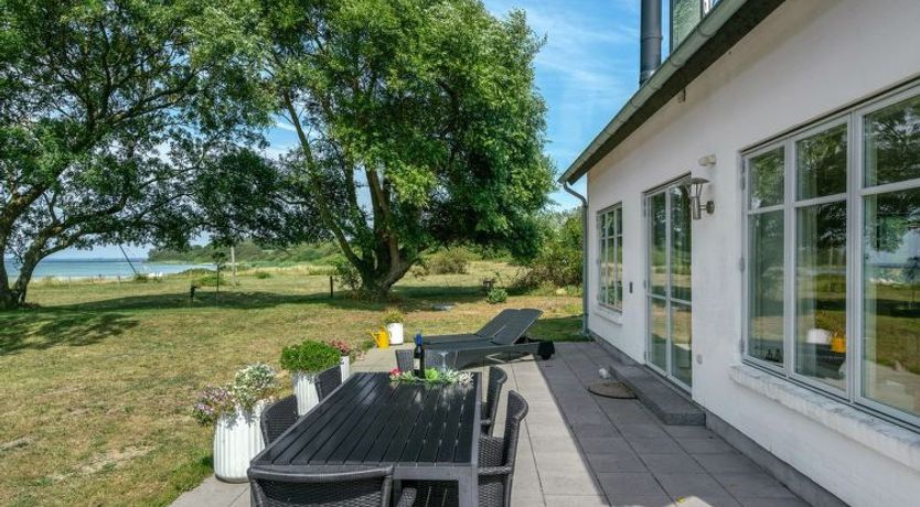 Photo of "Jeppe" - 50m to the fjord