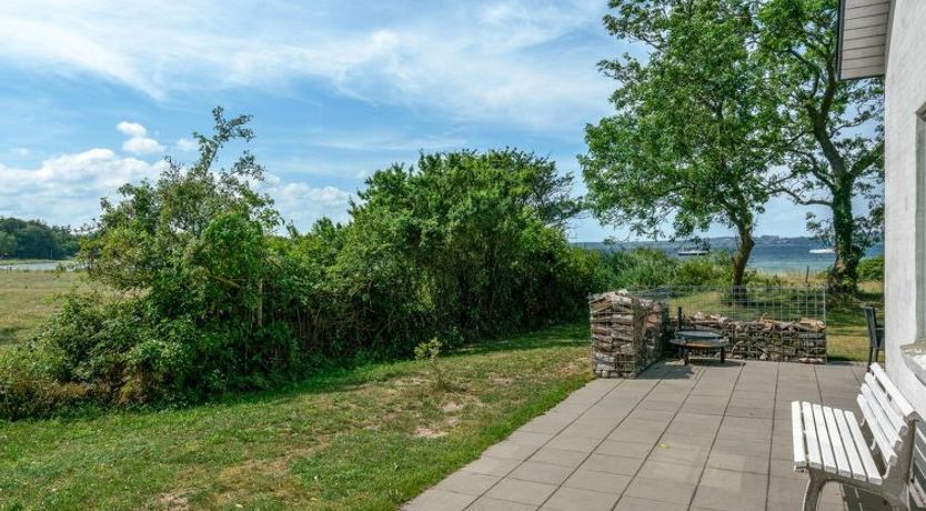 Photo of "Jeppe" - 50m to the fjord