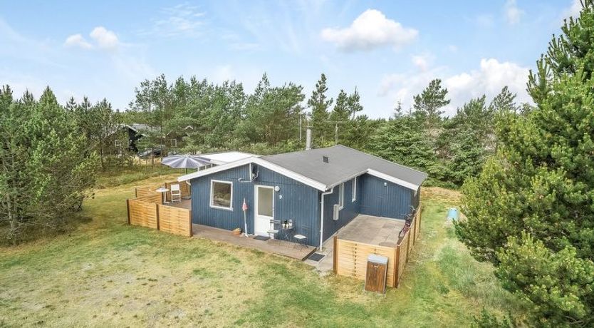 Photo of "Hughlek" - 900m from the sea