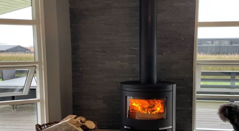 Photo of "Sylvana" - 400m from the sea