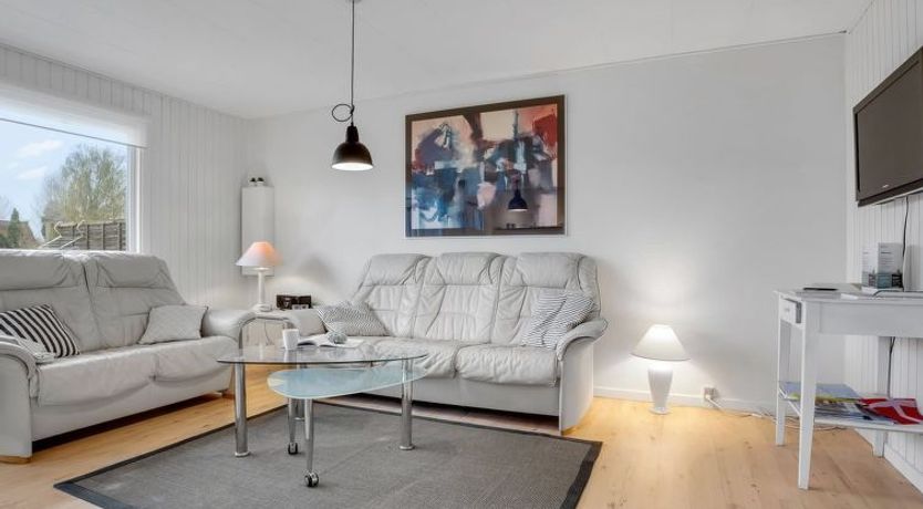 Photo of "Esther" - 700m from the sea