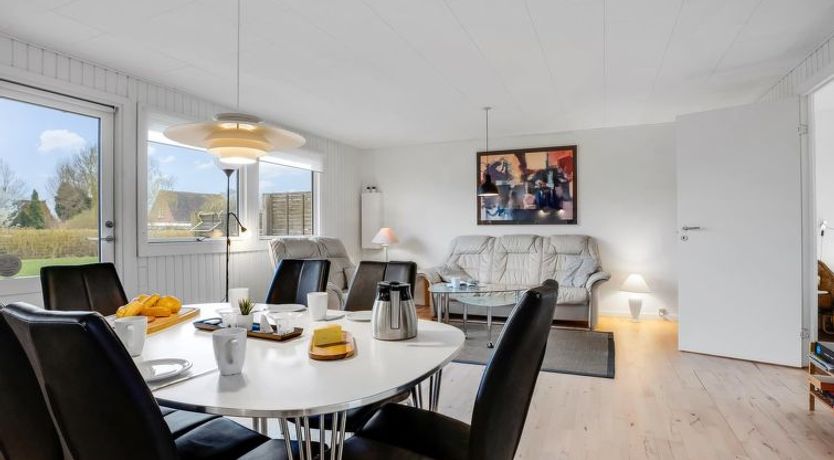 Photo of "Esther" - 700m from the sea