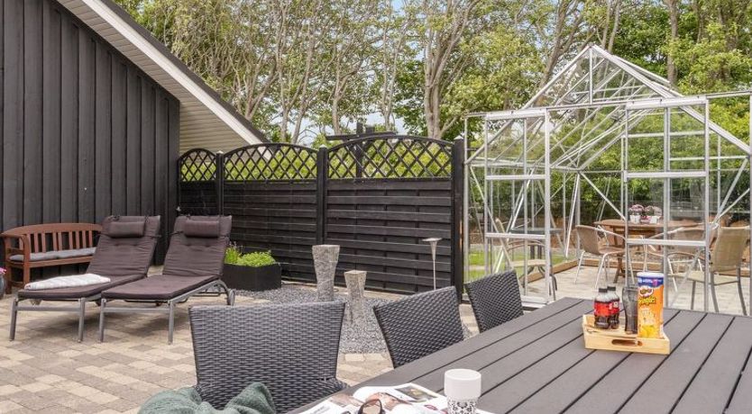 Photo of "Regnwald" - 400m to the fjord