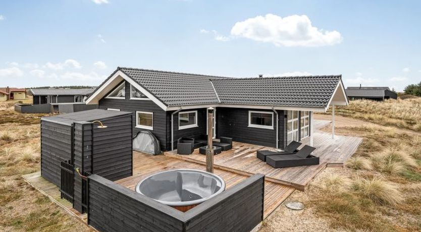 Photo of "Tola" - 450m from the sea