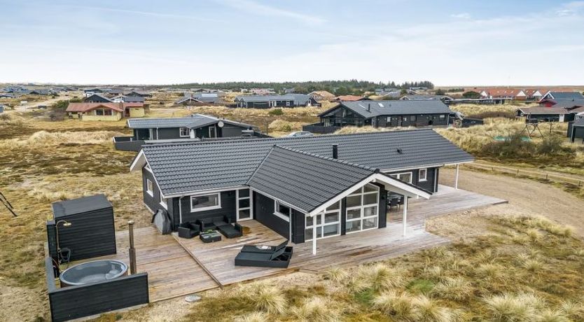 Photo of "Tola" - 450m from the sea