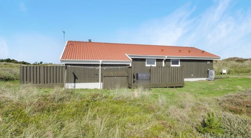 Photo of "Suometar" - 400m from the sea