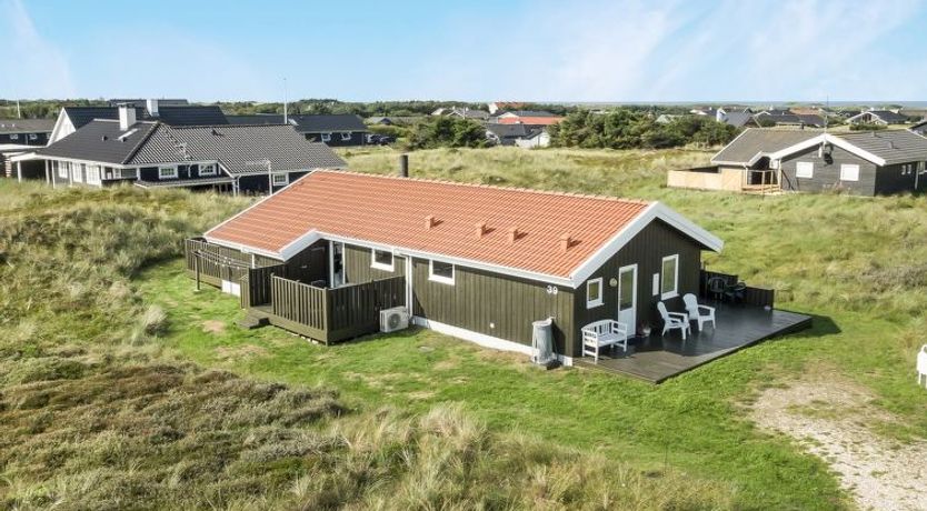 Photo of "Suometar" - 400m from the sea