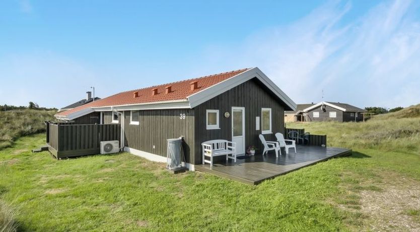 Photo of "Suometar" - 400m from the sea