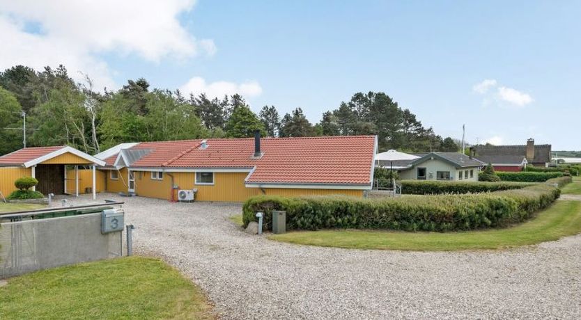 Photo of "Hjalmar" - 400m from the sea