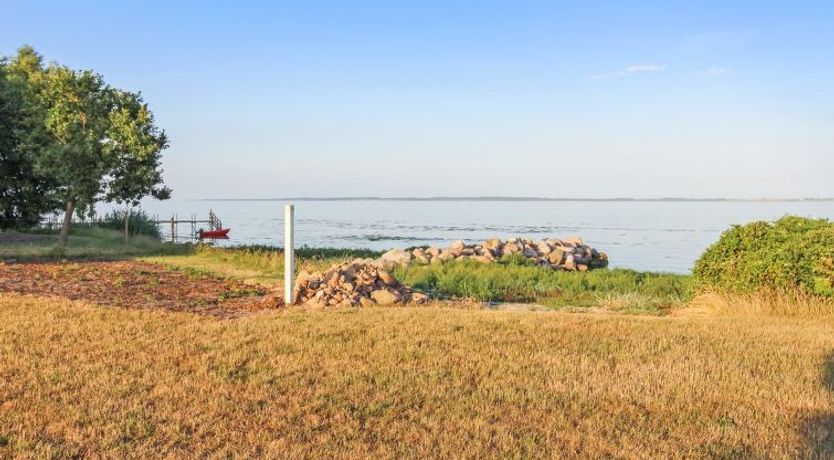 Photo of "Sasser" - 10m from the sea