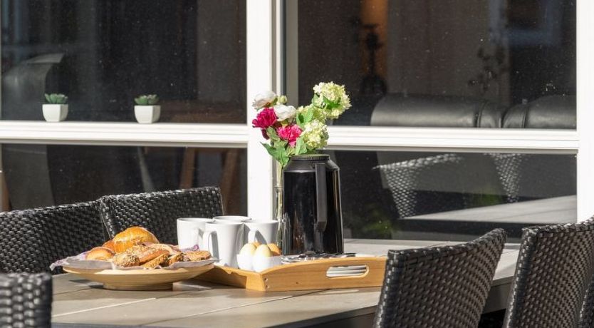 Photo of "Hellena" - 90m from the sea