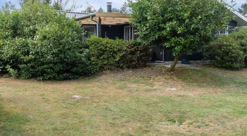 Photo of "Margit" - 10m from the sea