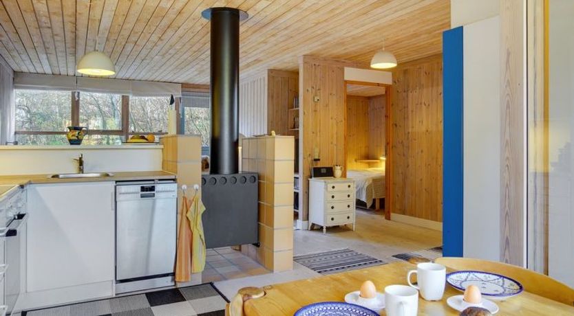 Photo of "Robert" - 250m from the sea