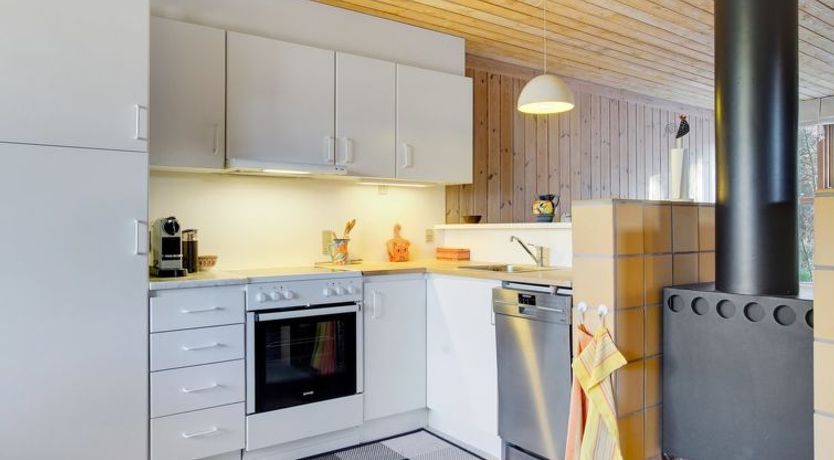 Photo of "Robert" - 250m from the sea