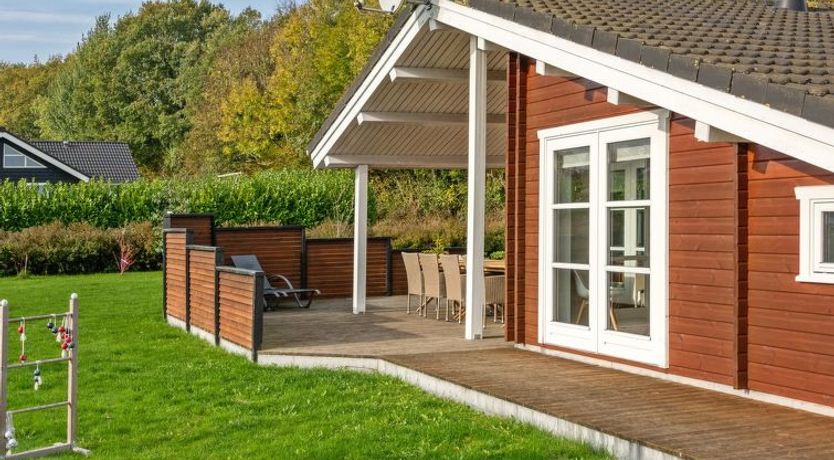 Photo of "Ruusu" - 300m from the sea