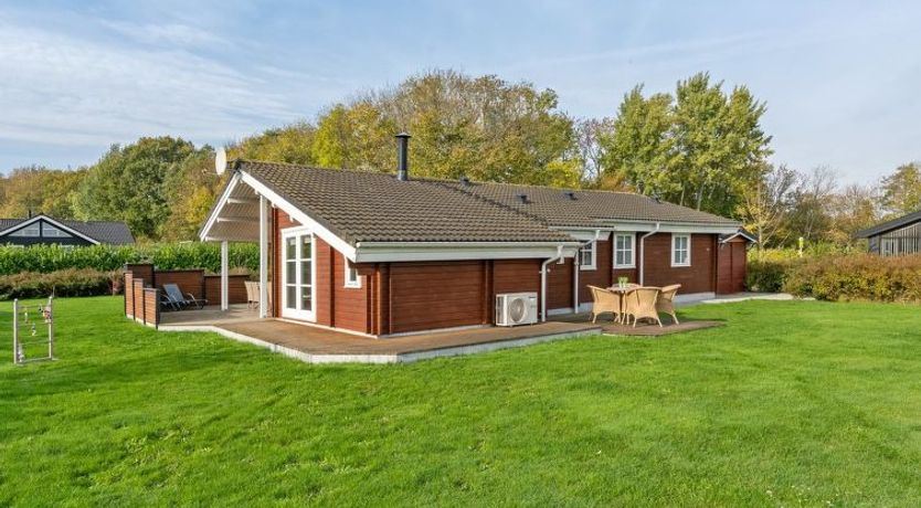 Photo of "Ruusu" - 300m from the sea