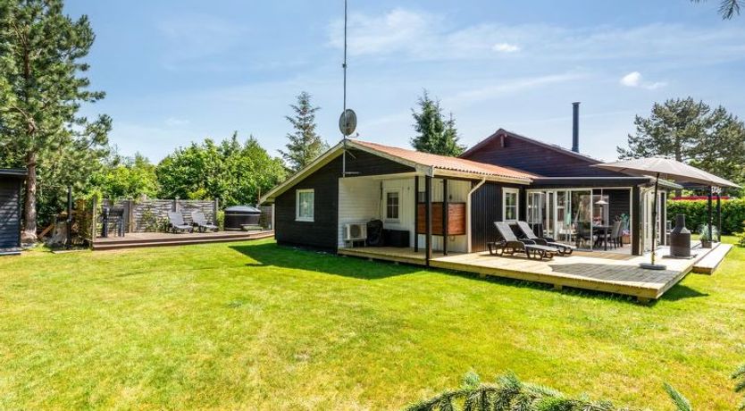 Photo of "Gabi" - 700m from the sea