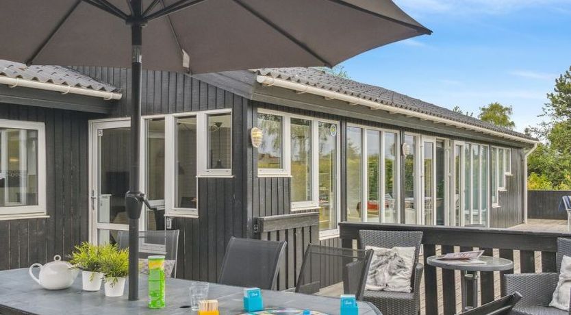 Photo of "Hallveig" - 1.1km from the sea