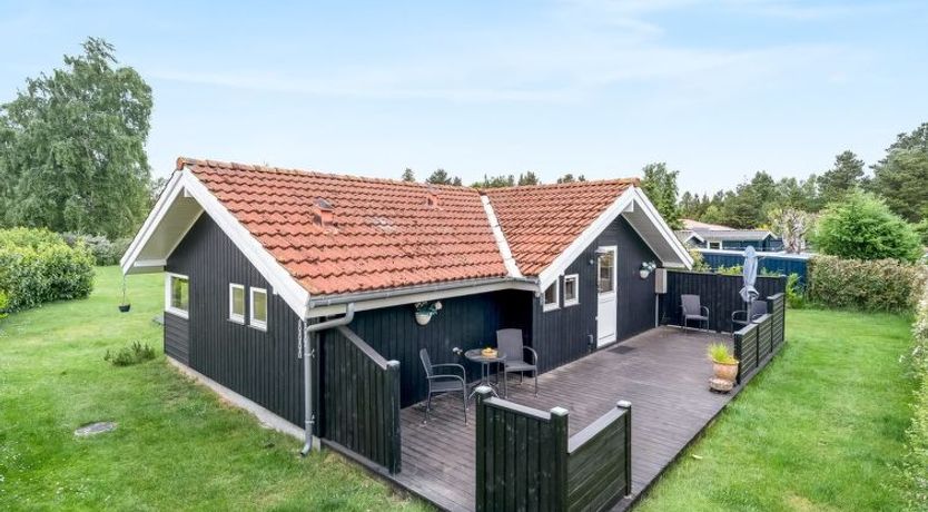 Photo of "Brynhild" - 400m from the sea