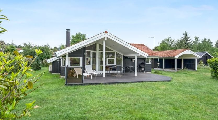 Photo of "Brynhild" - 400m from the sea