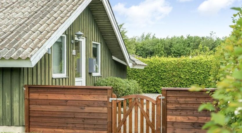 Photo of "Simonia" - 600m from the sea