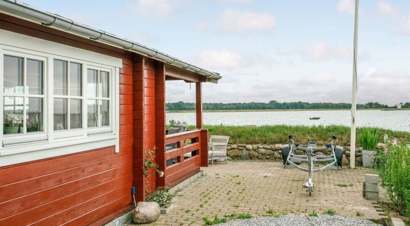 Photo of "Topi" - 15m from the sea