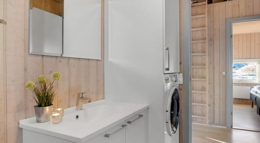 Photo of "Janni" - 250m from the sea