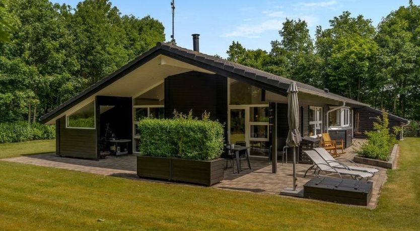 Photo of "Yorrit" - 500m to the fjord