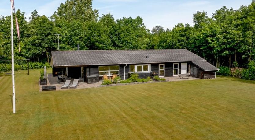 Photo of "Yorrit" - 500m to the fjord