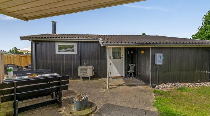 Photo of "Silvana" - 750m from the sea