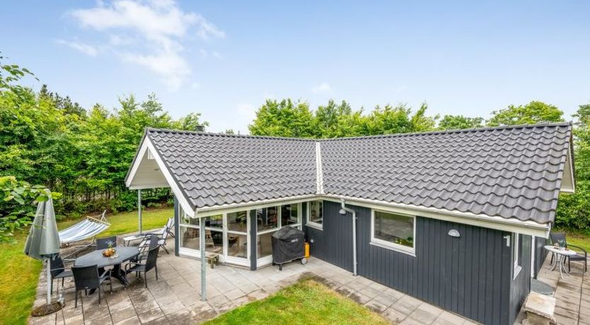 Photo of "Valentin" - 400m to the fjord