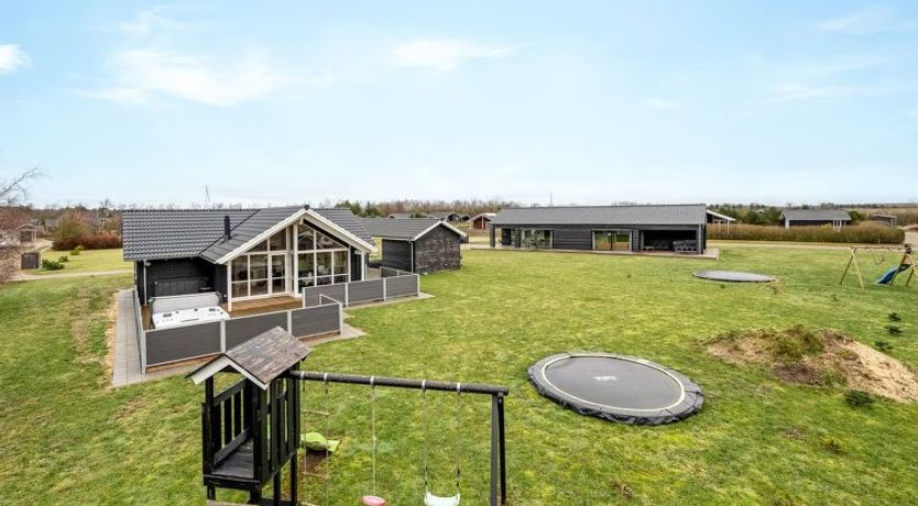 Photo of "Gertrude" - 1.1km to the fjord