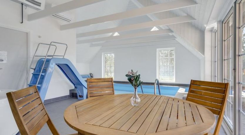 Photo of "Taralyn" - 1.3km from the sea