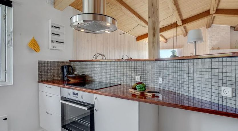 Photo of "Westman" - 200m from the sea