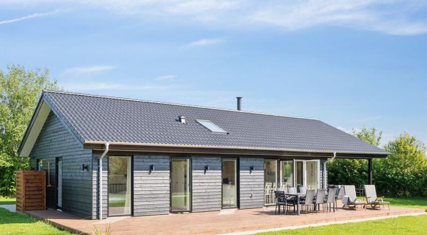 Photo of "Hasten" - 600m from the sea