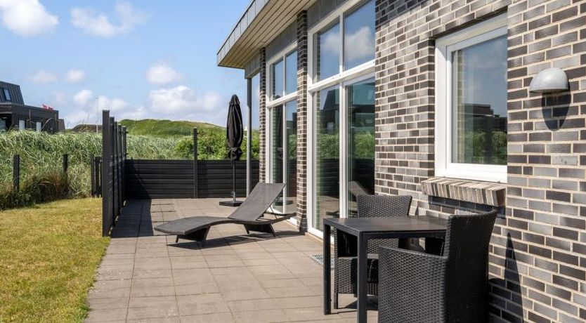 Photo of "Synthia" - 300m from the sea