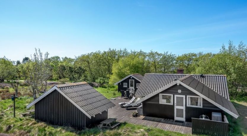 Photo of "Maxie" - 1.2km from the sea