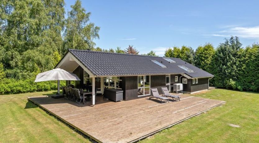 Photo of "Nyalle" - 1.3km from the sea