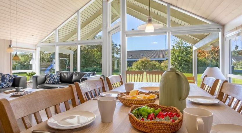 Photo of "Enid" - 700m from the sea