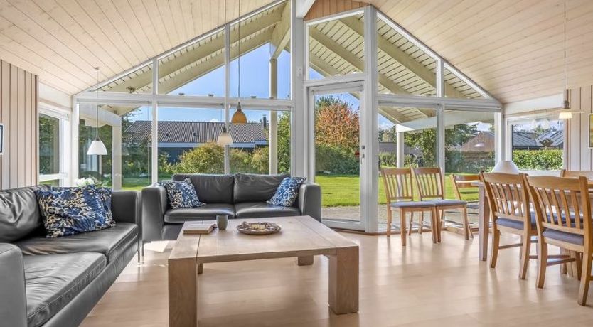 Photo of "Enid" - 700m from the sea