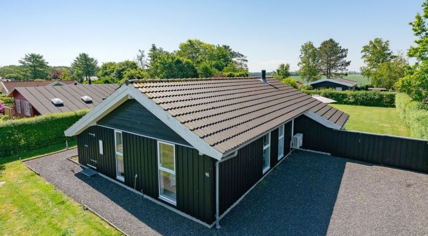 Photo of "Maybritt" - 100m from the sea