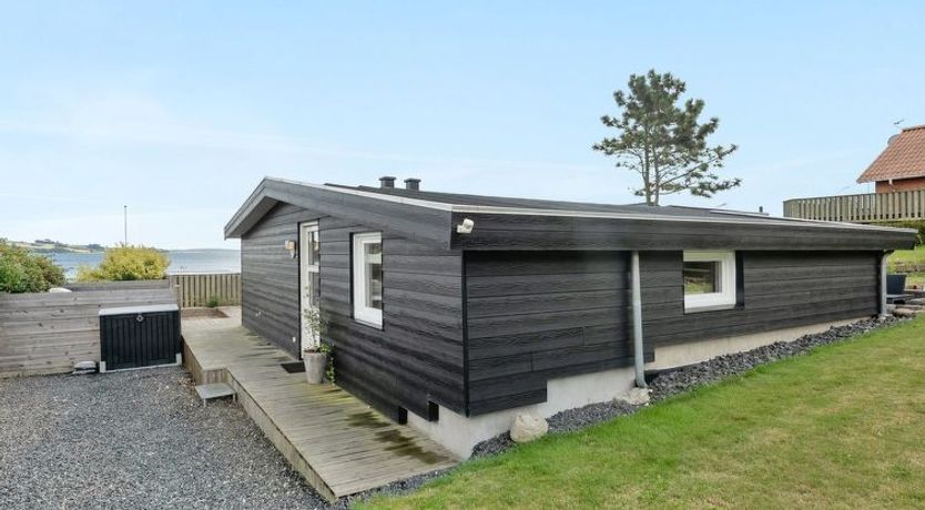 Photo of "Elain" -  from the sea