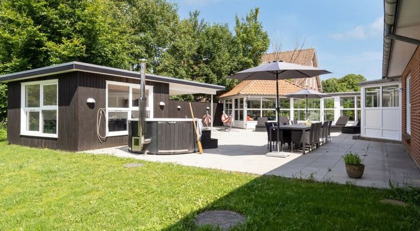 Photo of "Gabriele" - 17km from the sea