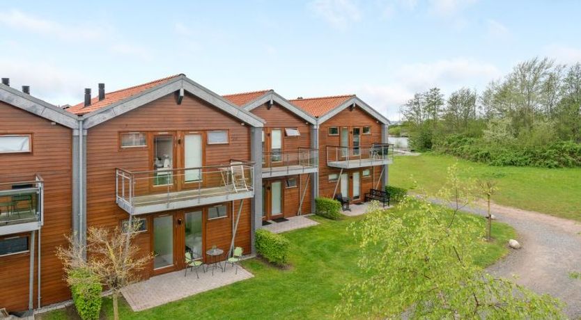 Photo of "Allyson" - 450m from the sea